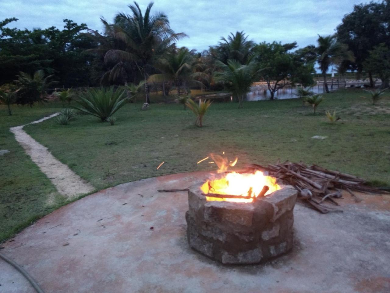 Residencial Lagoa Da Praia Alcobaça Esterno foto